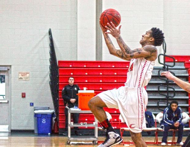 Edmond Early Jr., pictured here, had 16 points in today's loss to Lakeland Community College. Photo by Tobias Flemming/Owens Sports Information