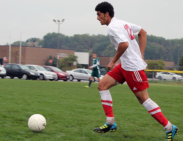 Ahmad Jarrar, pictured here, scored back-to-back goals with his team down 1-0 in the second half to help the Express defeat Lakeland 3-2. Photo by Nicholas Huenefeld/Owens Sports Information