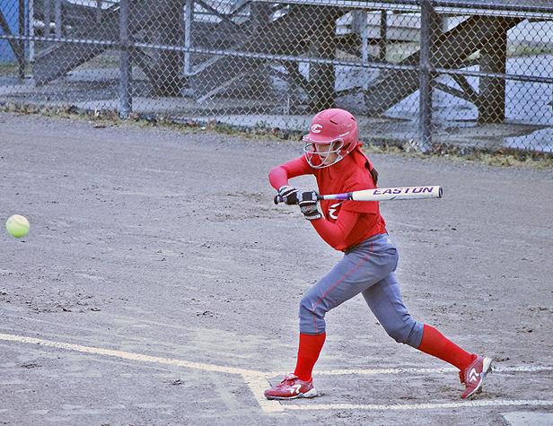 Melanie Iacoangeli had a team-high two hits today for the Express, while she also scored the team's lone run. Photo by Rudy Yovich/Owens Sports Information