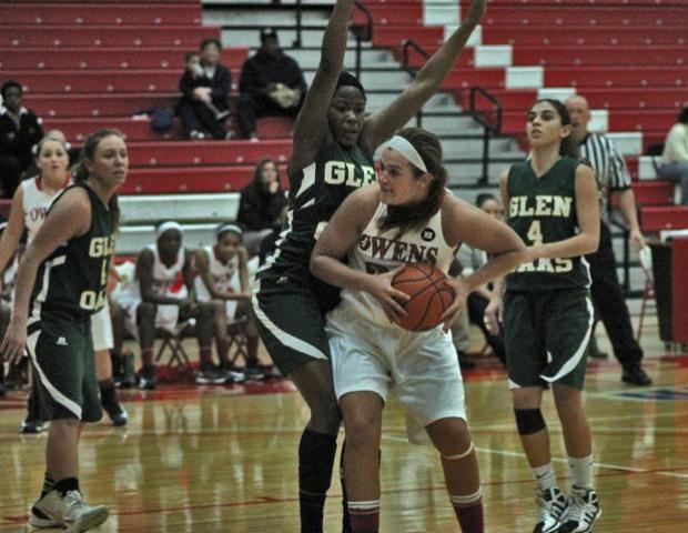 Emma-Jean Ricketts looks to make a move in the post against Glen Oaks Community College today. In a 73-49 win for the Express, Ricketts finished with 21 points, nine rebounds, three steals and three blocks. Photo by Kyle Wilber/Owens Sports Information