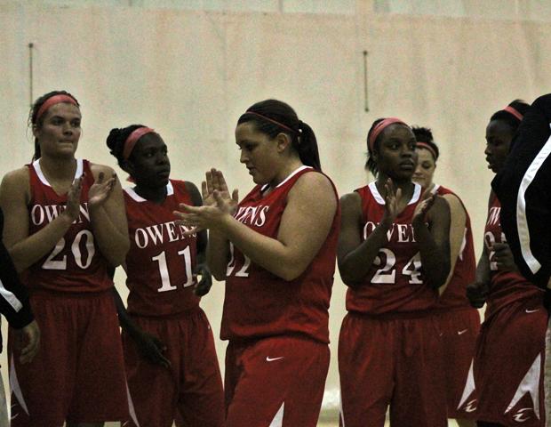 Ricketts, Bond Help Express Women Escape With 73-68 Win Over Miami Dade