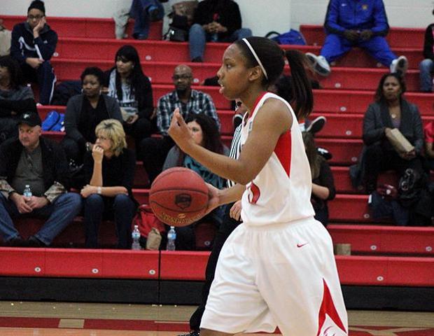 Kamilah Carter had a team-high 18 points in tonight's 68-56 road win over Grand Rapids Community College. Photo by Nicholas Huenefeld/Owens Sports Information