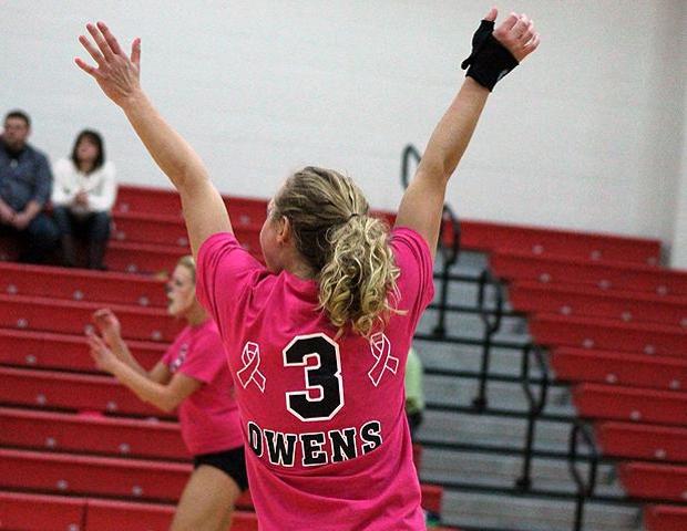 Aricka LaVoy (pictured here) and the Express volleyball team swept Cincinnati State on the road tonight to close their regular season. Photo by Nicholas Huenefeld/Owens Sports Information
