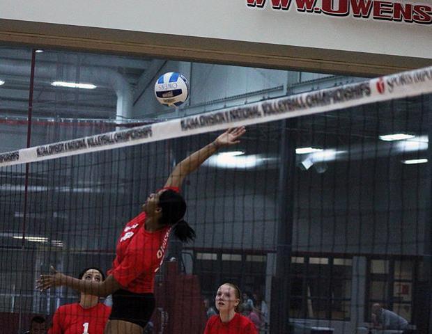 Jazmine Thomas, pictured here, led the Express with 14 kills and five blocks today. Photo by Nicholas Huenefeld/Owens Sports Information