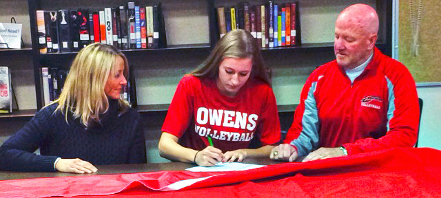 Monroe's Tylutki Becomes Third To Sign With Owens Volleyball