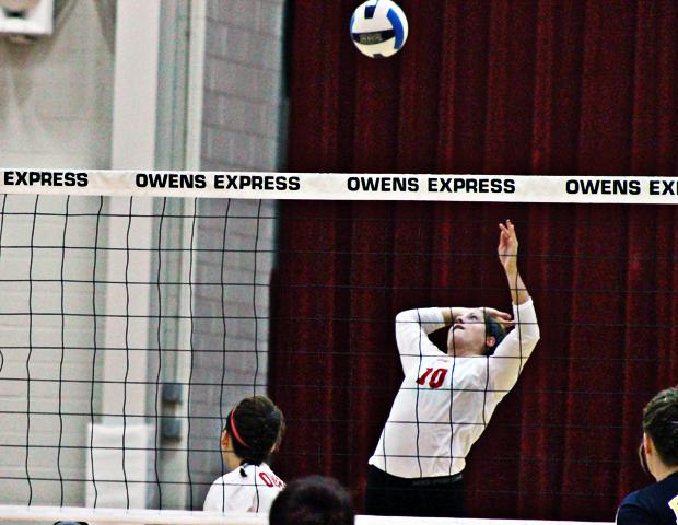 Macy Reigelsperger, pictured here in a home match vs Edison, has been named the OCCAC player of the week. Photo by Nicholas Huenefeld/Owens Sports Information