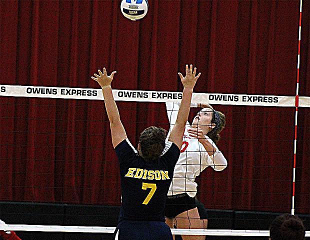 Macy Reigelsperger had nine kills, eight digs and two blocks in tonight's win over Edison. Photo by Nicholas Huenefeld/Owens Sports Information