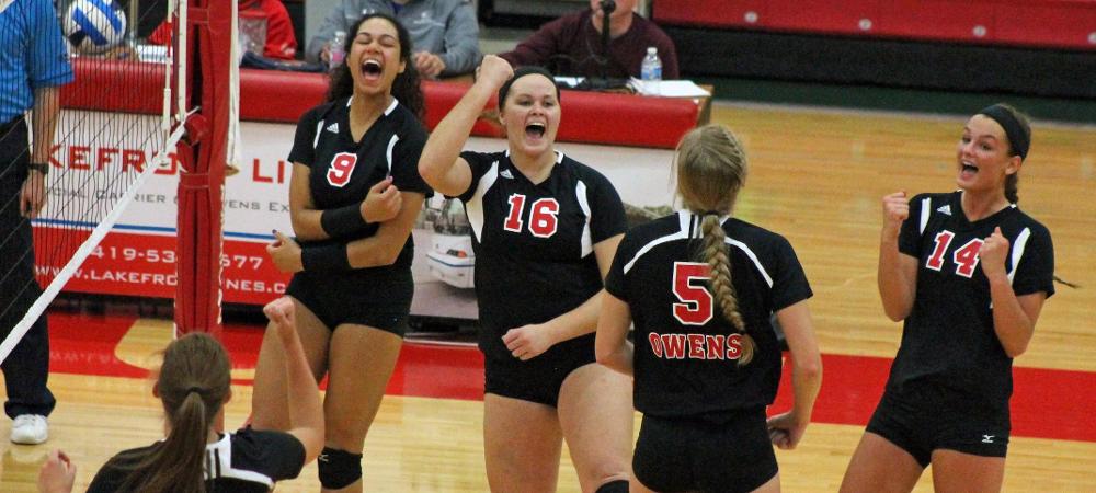 Owens celebrates a point in the third set tonight. Photo by Nicholas Huenefeld/Owens Sports Information